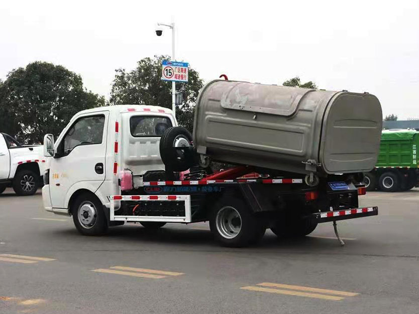 純電動(dòng)比亞迪T4車廂可卸式垃圾車
