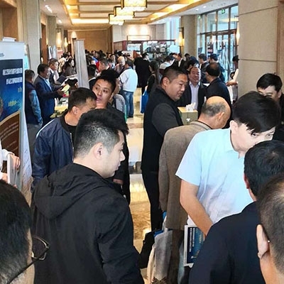 與會(huì)單位參觀展位